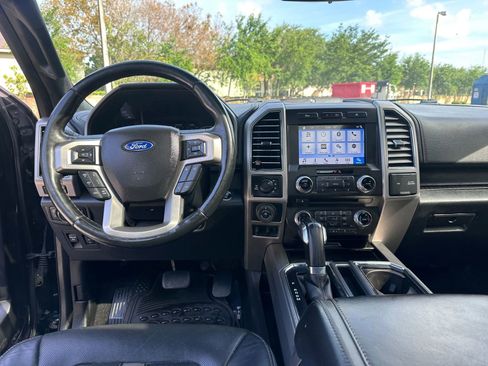 Used 2018 Ford F150 Platinum w/ Equipment Group 701A Luxury AWD/4WD image 12
