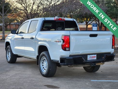Used 2025 Chevrolet Colorado W/T w/ Advanced Trailering Package image 4
