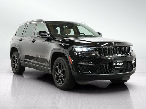 Used 2022 Jeep Grand Cherokee Limited AWD/4WD image 7