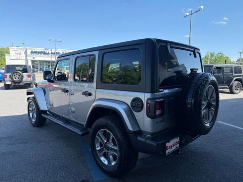 Used 2021 Jeep Wrangler Unlimited Sahara AWD/4WD image 15