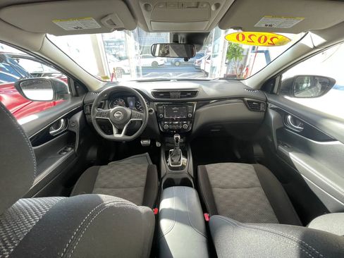 Used 2020 Nissan Rogue Sport SV AWD/4WD image 18