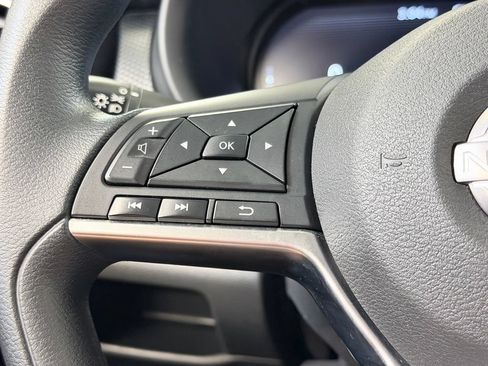 Used 2023 Nissan Kicks SV FWD image 43