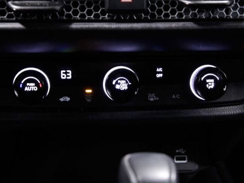 Certified 2024 Honda HR-V Sport image 29