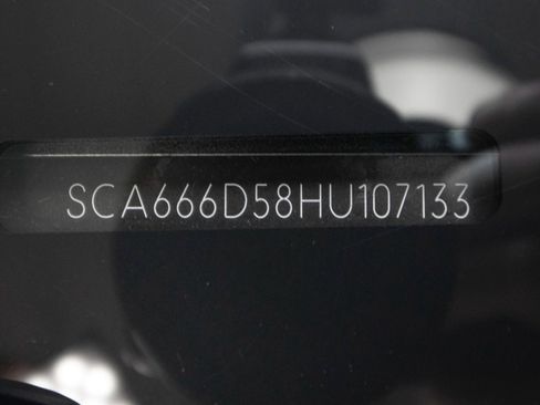 Used 2017 Rolls-Royce Dawn image 80