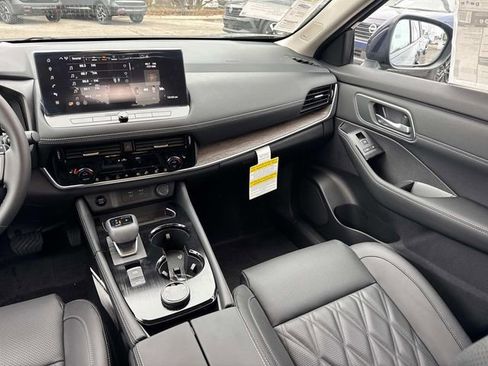 New 2026 Nissan Rogue Platinum w/ Platinum Premium Package image 19