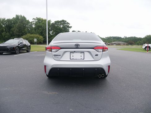 Used 2023 Toyota Corolla SE image 3