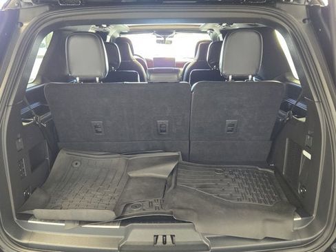 Used 2023 Lincoln Navigator Reserve image 14
