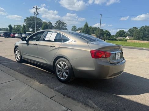 Used 2019 Chevrolet Impala LT FWD image 5