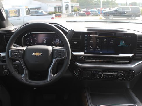 New 2026 Chevrolet Silverado 3500 High Country w/ Technology Package AWD/4WD image 16