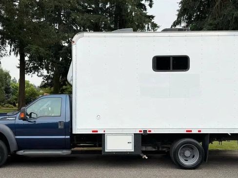 Used 2014 Ford F550 4x4 Regular Cab Super Duty w/ Power Equipment Group image 4