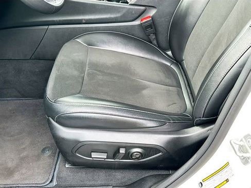 Used 2023 Jeep Grand Cherokee Altitude image 18