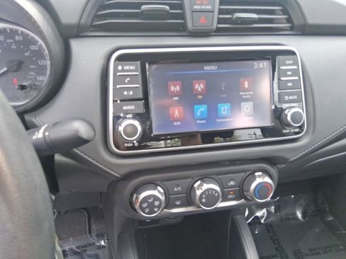 Used 2025 Nissan Versa S w/ Trunk Package image 13