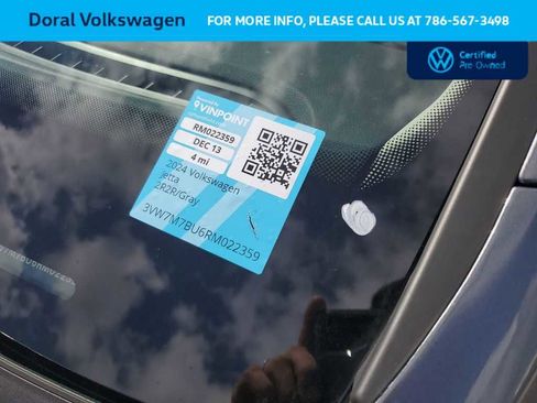 Certified 2024 Volkswagen Jetta SE FWD image 38