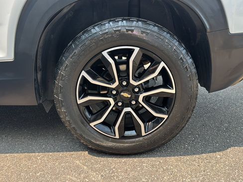 Used 2023 Chevrolet TrailBlazer ACTIV FWD image 39