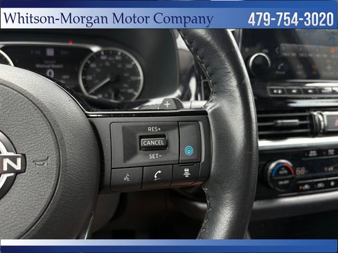 Used 2023 Nissan Pathfinder SL FWD image 17