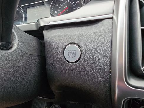 Used 2023 Kia Sorento S FWD image 27