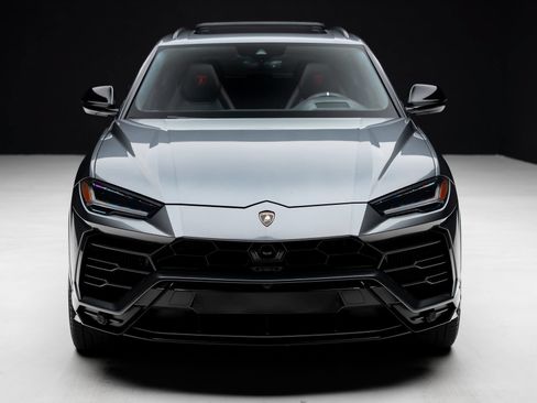 Used 2019 Lamborghini Urus AWD/4WD image 6