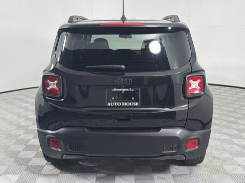 Used 2020 Jeep Renegade Altitude w/ UConnect 8.4 Nav Group FWD image 6