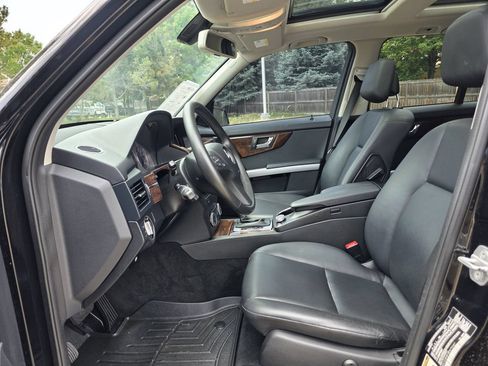 Used 2011 Mercedes-Benz GLK 350 4MATIC image 15