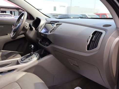 Used 2016 Kia Sportage EX AWD/4WD image 9