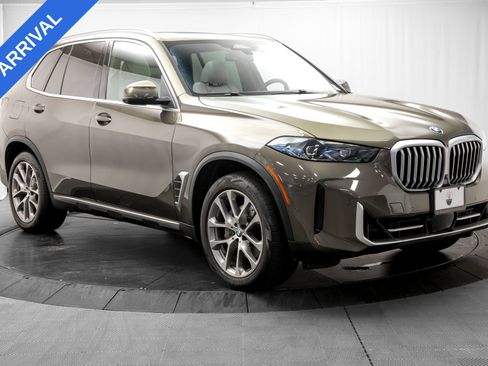 Used 2024 BMW X5 xDrive40i w/ Premium Package AWD/4WD image 9