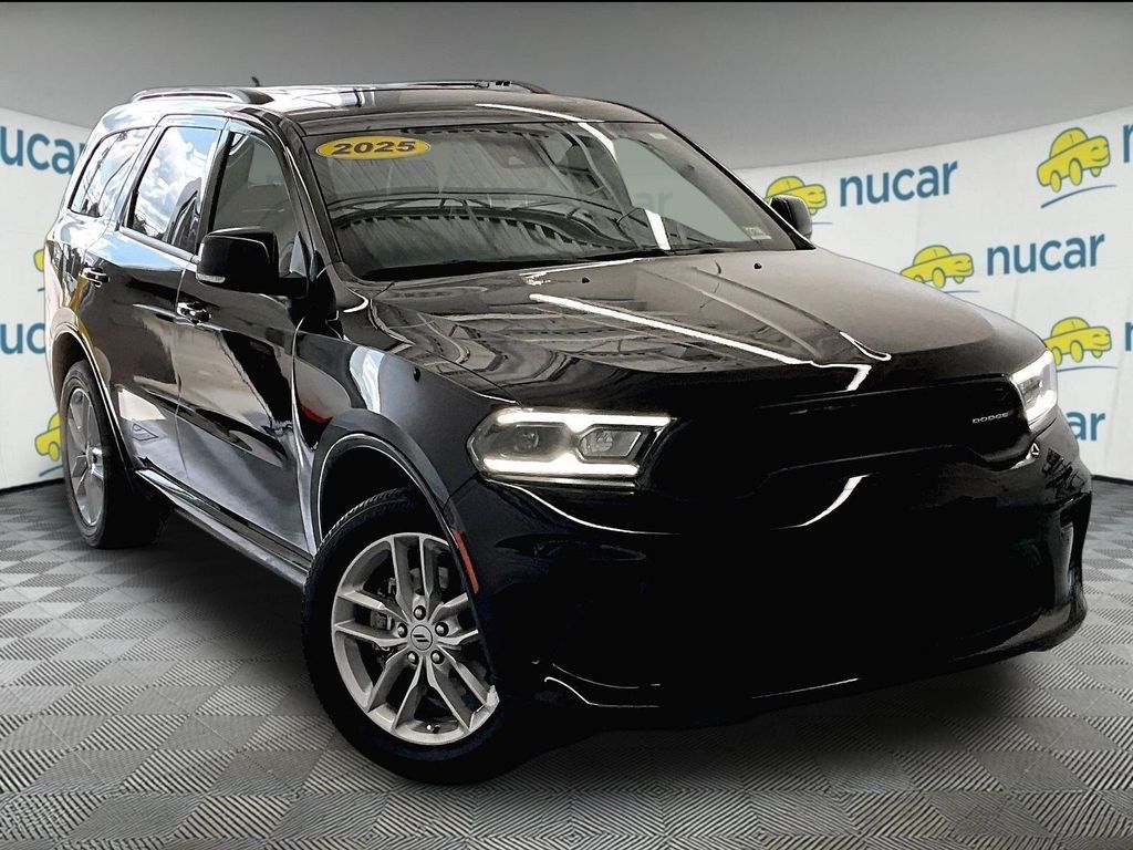 Used 2025 Dodge Durango GT AWD/4WD image 1
