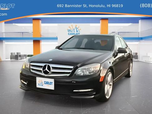 Used 2011 Mercedes-Benz C 300 Sedan w/ Dynamic Handling Pkg image 6