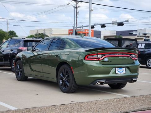 Used 2022 Dodge Charger SXT w/ Blacktop Package AWD/4WD image 4