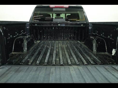 Used 2022 Chevrolet Silverado 1500 LT w/ Z71 Off-Road Package image 18