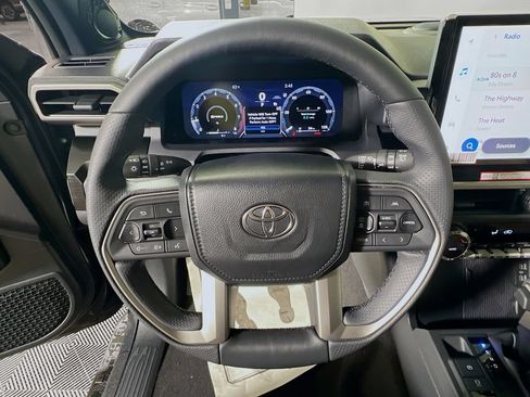 New 2026 Toyota 4Runner Limited AWD/4WD image 10
