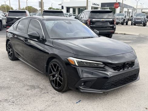 Used 2022 Honda Civic Sport Touring image 2