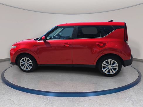 Used 2022 Kia Soul LX FWD image 8