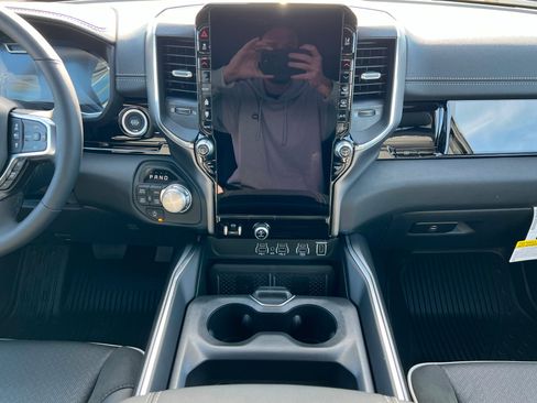 New 2026 RAM 1500 Laramie AWD/4WD image 13