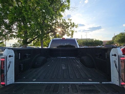 Used 2021 Ford F450 Platinum w/ FX4 Off-Road Package AWD/4WD image 9
