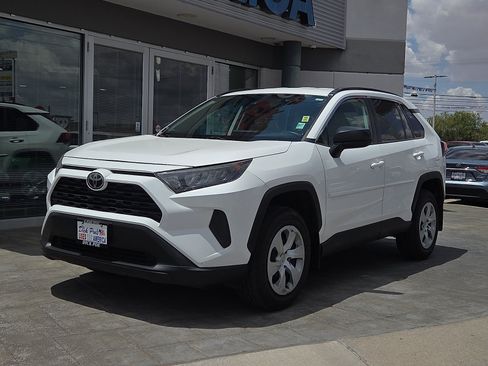 Used 2020 Toyota RAV4 LE w/ Carpet Mat Package FWD image 2