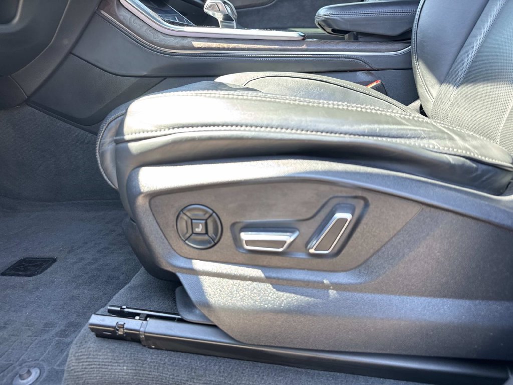 Used 2019 Audi Q8 Prestige AWD/4WD image 19