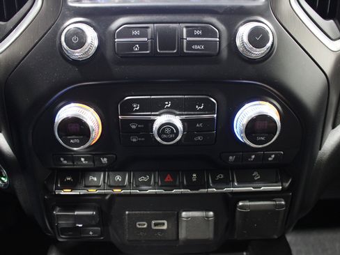 Used 2019 GMC Sierra 1500 AT4 w/ AT4 Premium Package AWD/4WD image 16