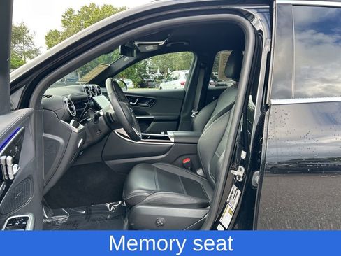 Used 2024 Mercedes-Benz GLC 300 4MATIC image 9