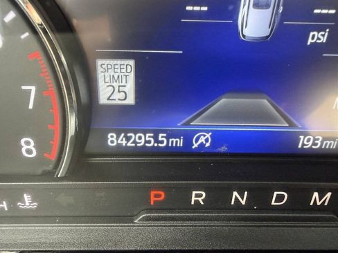 Used 2021 Ford Explorer XLT w/ Equipment Group 202A AWD/4WD image 21