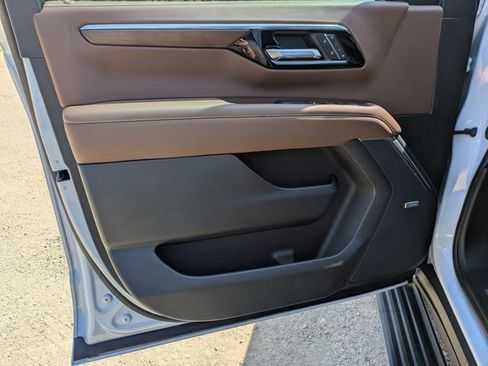 New 2026 Chevrolet Tahoe High Country AWD/4WD image 8