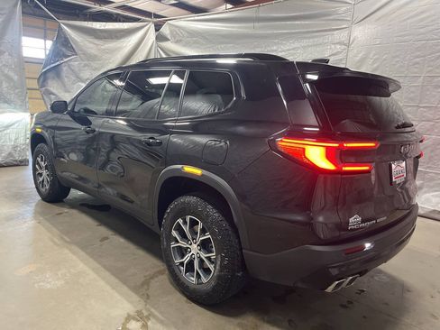Used 2024 GMC Acadia AT4 w/ Luxury Package AWD/4WD image 4