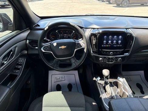 Used 2023 Chevrolet Traverse LT AWD/4WD image 9