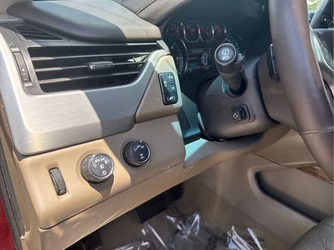 Used 2017 GMC Yukon SLT AWD/4WD image 13