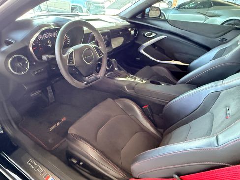 Used 2020 Chevrolet Camaro ZL1 RWD image 12