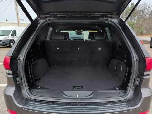 Used 2019 Jeep Grand Cherokee Altitude image 31