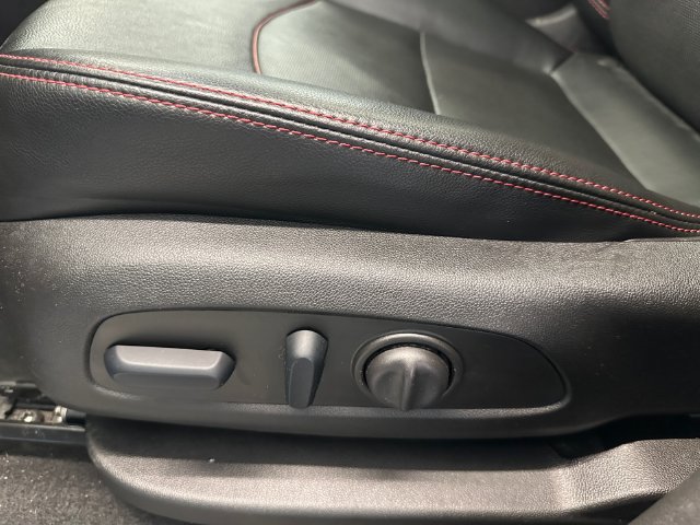Used 2023 Chevrolet Equinox RS w/ RS Leather Package FWD image 18