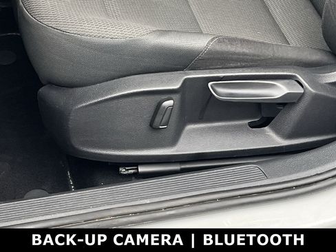 Used 2020 Volkswagen Golf 4-Door image 9