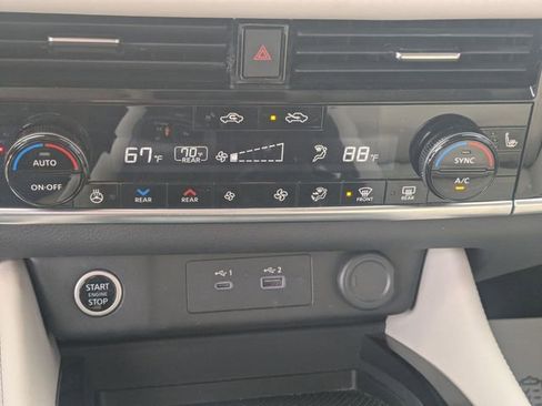 Used 2023 Nissan Rogue SL w/ SL Premium Package image 20