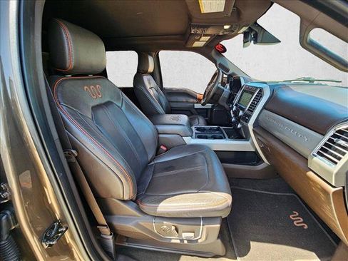 Used 2017 Ford F250 King Ranch w/ King Ranch Ultimate Package AWD/4WD image 19