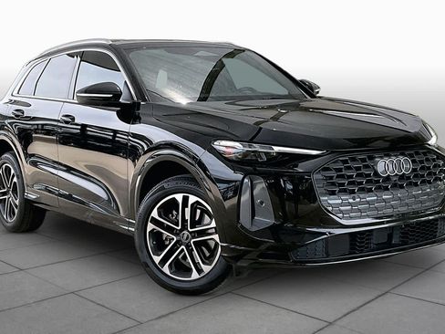 Used 2025 Audi Q5 Premium Plus w/ Premium Plus AWD/4WD image 3